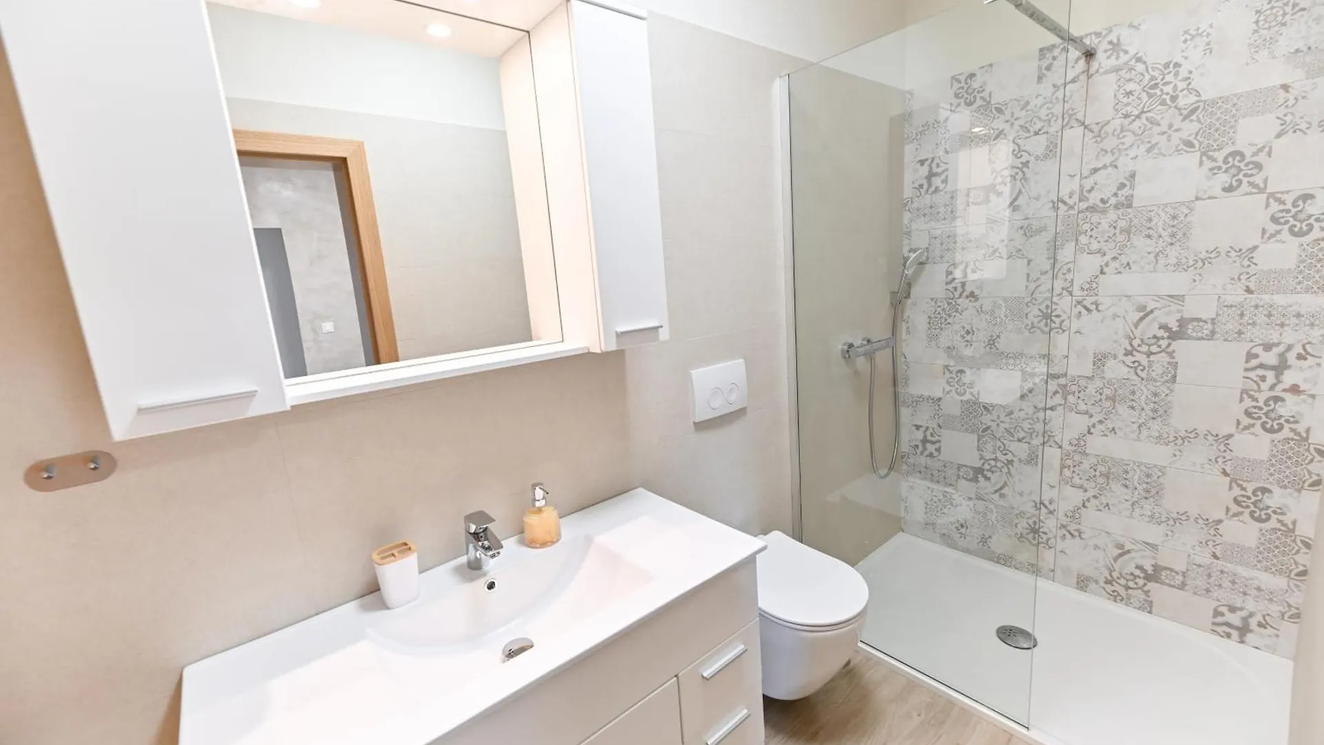 Apartman Tia Zadar 0*,  Croatia